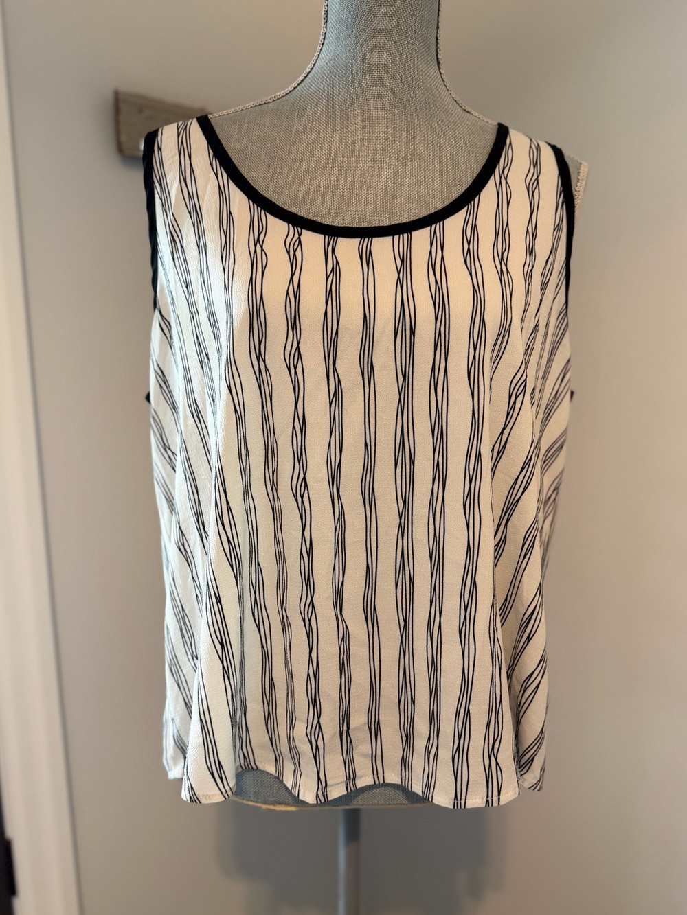 MELISSA NEPTON Silky Sleeveless Striped Tank Top Size XL
